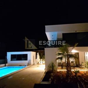 ŠOLTA Urbana luksuzna villa uz more - 237m2