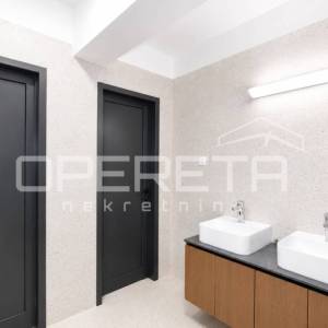 Split 3 – poslovni prostor 940 m2 s 22 ureda i portirnicom