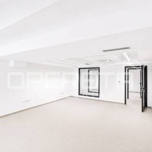 Split 3 – poslovni prostor 940 m2 s 22 ureda i portirnicom