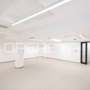 Split 3 – poslovni prostor 940 m2 s 22 ureda i portirnicom