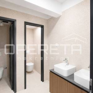 Split 3 – poslovni prostor 940 m2 s 22 ureda i portirnicom