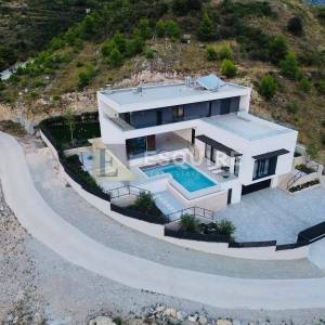 SPLIT- KLIS Moderna villa sa bazenom i panoramskim pogledom