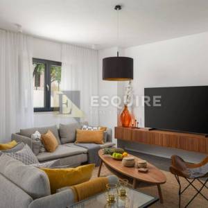 SPLIT Luksuzna vila 2. red uz pješćanu plažu