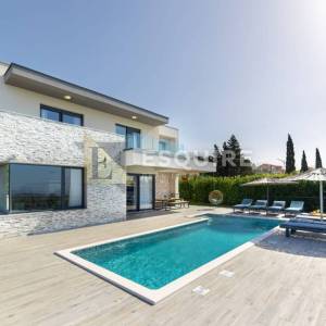 SPLIT - URBAN VILLA WITH THE VIEW