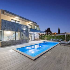 SPLIT - URBAN VILLA WITH THE VIEW