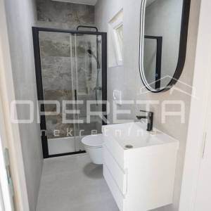 Stara Novalja  - 6 etažiranih apartmana prvi red do mora