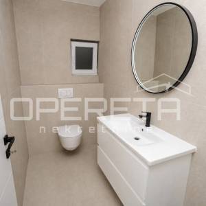Stara Novalja  - 6 etažiranih apartmana prvi red do mora