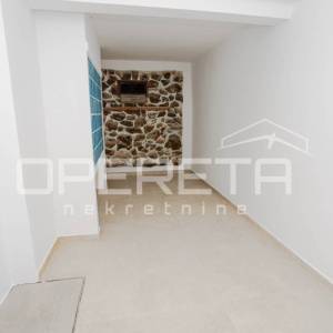 Stara Novalja  - 6 etažiranih apartmana prvi red do mora