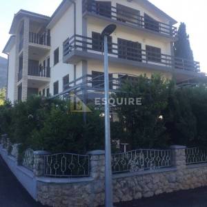STARIGRAD - PAKLENICA - Kuća, drugi red do mora - 695m2