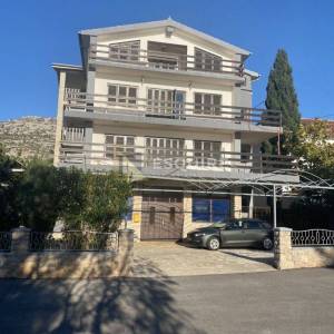 STARIGRAD - PAKLENICA - Kuća, drugi red do mora - 695m2