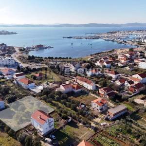 SUKOŠAN - Atraktivno građevisko zemljište, blizina mora - 1348m2