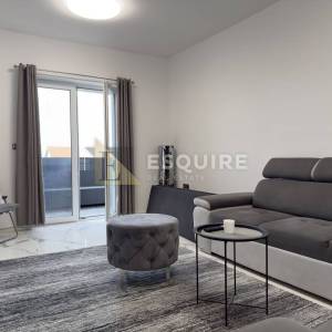 SUKOŠAN . dvosoban namješten uređen apartman na 1. katu!!!
