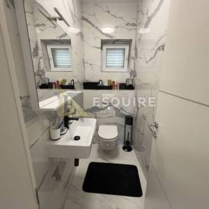 SUKOŠAN . dvosoban namješten uređen apartman na 1. katu!!!