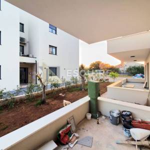 SUKOŠAN - Dvosoban penthouse S5, izlaz iz stana na krovnu terasu - 92m2!