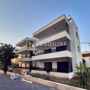 SUKOŠAN - Dvosoban penthouse S5, izlaz iz stana na krovnu terasu - 92m2!