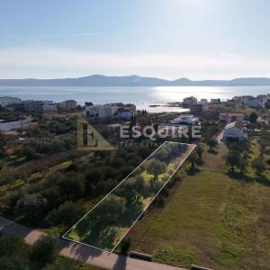 SUKOŠAN - Građevinsko zemljište 200m od mora - 1100m2 