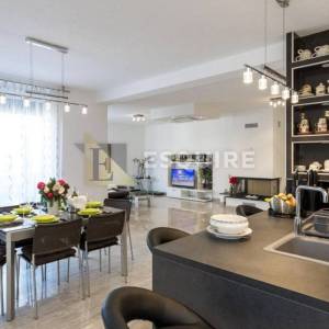 SUKOŠAN - Kuća sa tri stana ukupne stambene površine - 345m2