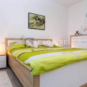 SUKOŠAN - Kuća sa tri stana ukupne stambene površine - 345m2