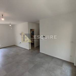 SUKOŠAN - Trosoban stan u prizemlju S2 samo 60m od mora - 91m2