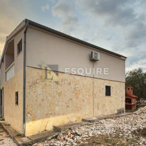 SV. FILIP I JAKOV - Kuća katnica s pogledom na more - 165m2