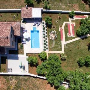 Svetvinčenat, okolica, Villa sa jacuzzijem i grijanim bazenom