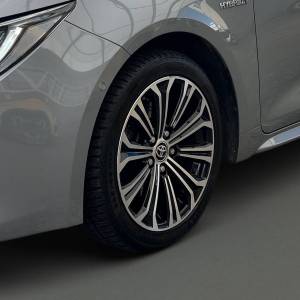 Toyota Corolla TS 2.0 Hybrid Team D CVT
