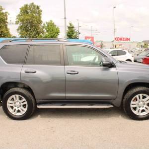 Toyota Land Cruiser 3.0 D-4D AUTOMATIK 7 sjedala