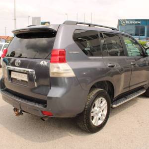 Toyota Land Cruiser 3.0 D-4D AUTOMATIK 7 sjedala