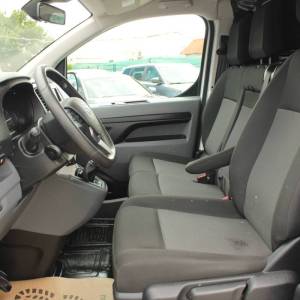 Toyota Proace 1.5D Business *NAVIGACIJA*