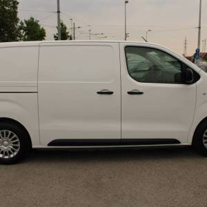 Toyota Proace 1.5D Business *NAVIGACIJA*