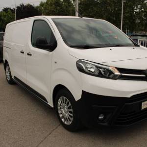 Toyota Proace 1.5D Business *NAVIGACIJA*