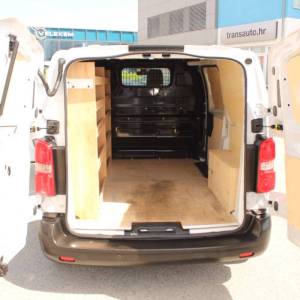 Toyota Proace 1.5D Business *NAVIGACIJA*