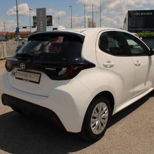 Toyota Yaris 1.5 Hybrid AUTOMATIK *NAVIGACIJA, KAMERA*