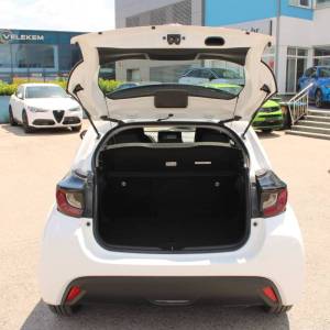 Toyota Yaris 1.5 Hybrid AUTOMATIK *NAVIGACIJA, KAMERA*