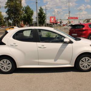 Toyota Yaris 1.5 Hybrid AUTOMATIK *NAVIGACIJA, KAMERA*