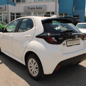 Toyota Yaris 1.5 Hybrid AUTOMATIK *NAVIGACIJA, KAMERA*