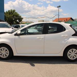 Toyota Yaris 1.5 Hybrid AUTOMATIK *NAVIGACIJA, KAMERA*