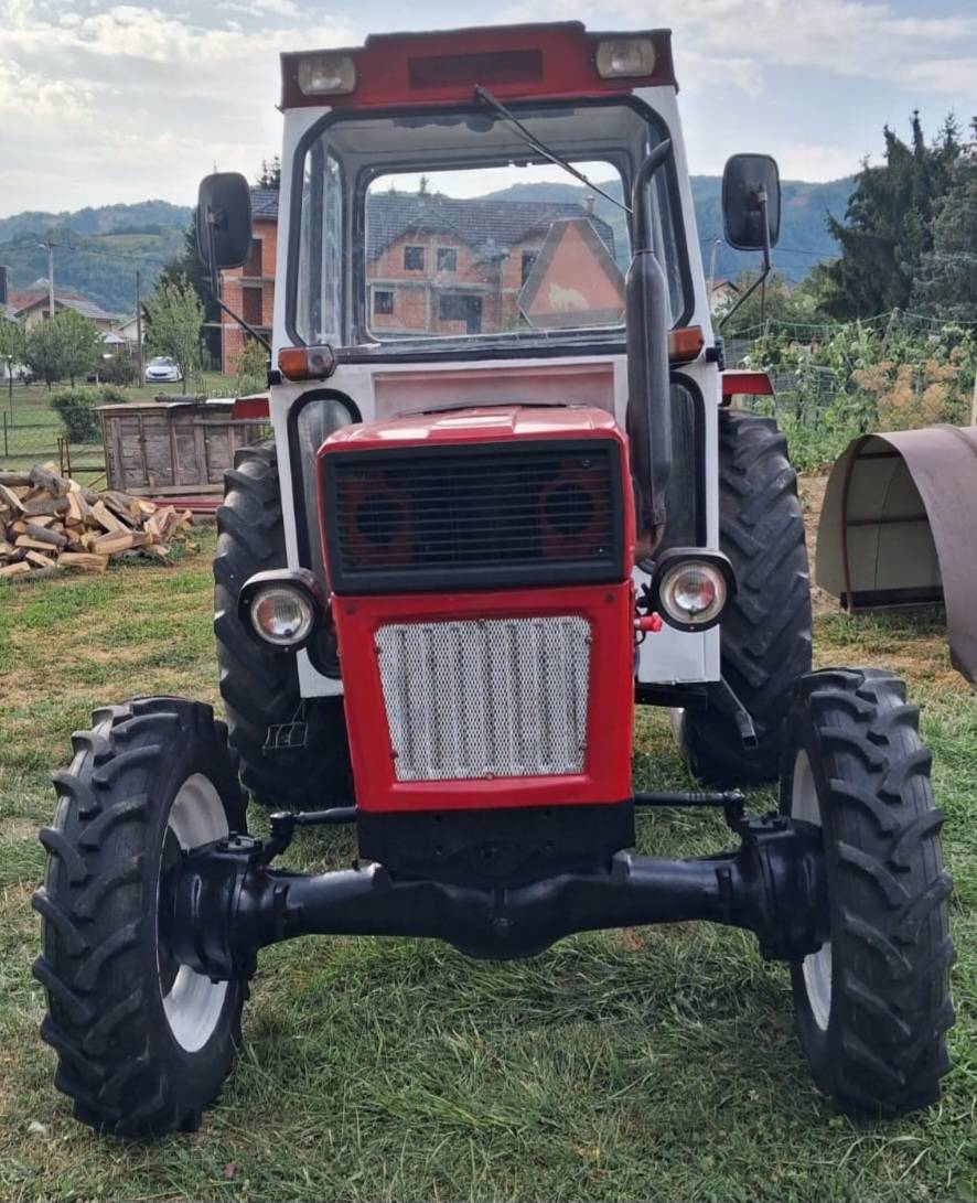 Traktor Universal