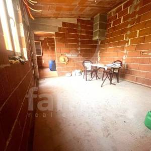 TRI KUĆE ZA RENOVACIJU NA MIRNOJ LOKACIJI
