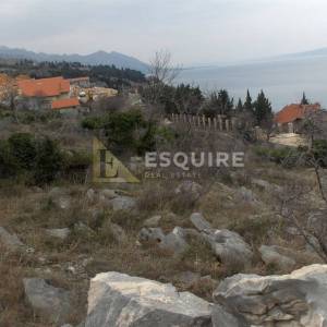 TRIBANJ - Atraktivno zemljište samo 40m od mora - 12.800m2