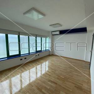 TRNJE, SAVICA, MODERNI POSLOVNI PROSTORI 705 m2 SA VLASTITIM PARKIRALIŠTEM, INVE