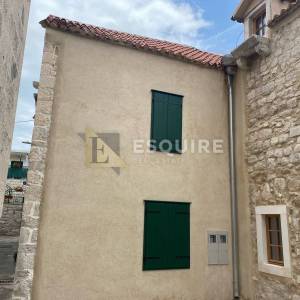 TROGIR - KAŠTEL Mediteranska kuća, spa oaza - 60m2