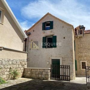 TROGIR - KAŠTEL Mediteranska kuća, spa oaza - 60m2