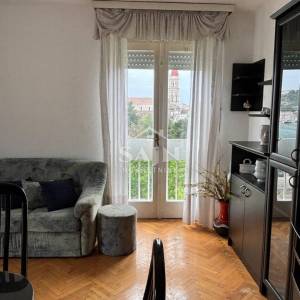 Trogir/Dvosoban stan na trećem katu