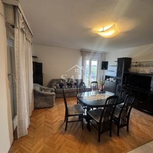Trogir/Dvosoban stan na trećem katu