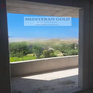 Trosoban stan, novogradnja, Kaštel Gomilica