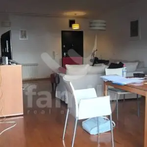 TROSOBAN STAN S VRTOM, TERASOM I MEDITERANSKIM ŠARMOM
