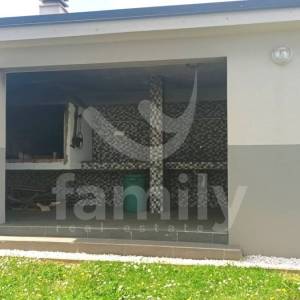TROSOBAN STAN S VRTOM, TERASOM I MEDITERANSKIM ŠARMOM