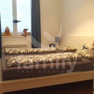 TROSOBAN STAN S VRTOM, TERASOM I MEDITERANSKIM ŠARMOM