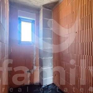 TROSOBNI STAN VISOKOG STANDARDA SA POGLEDOM NA MORE